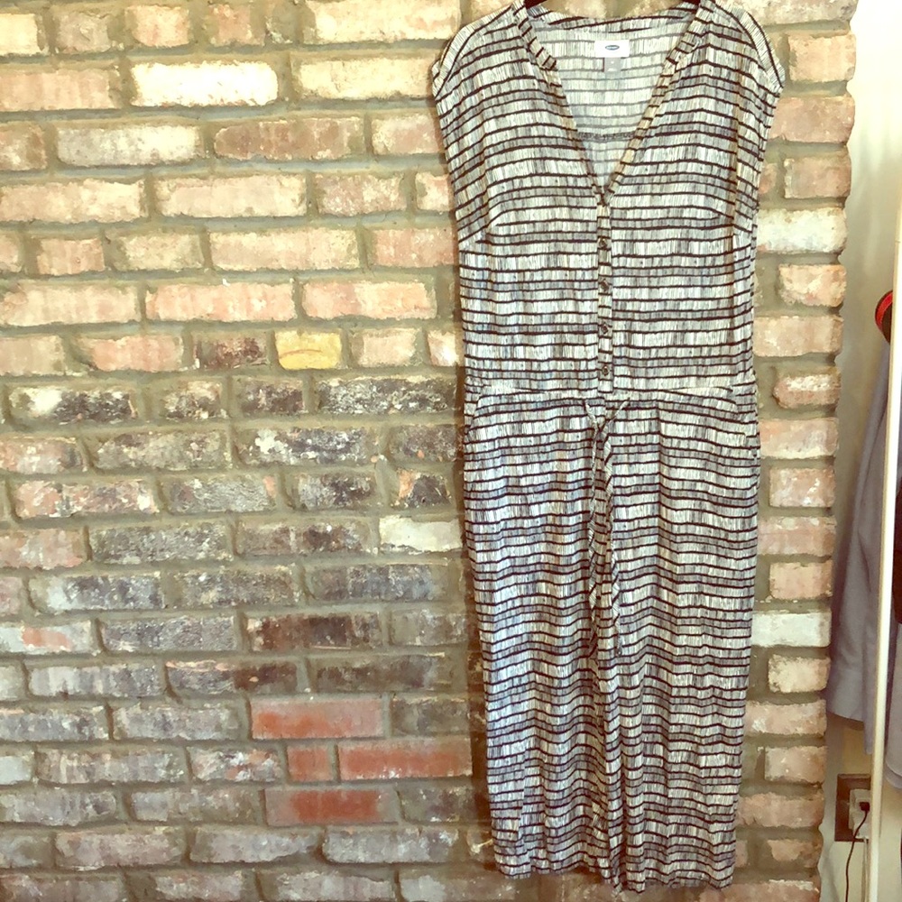 Black and white button front tie-waist jumpsuit